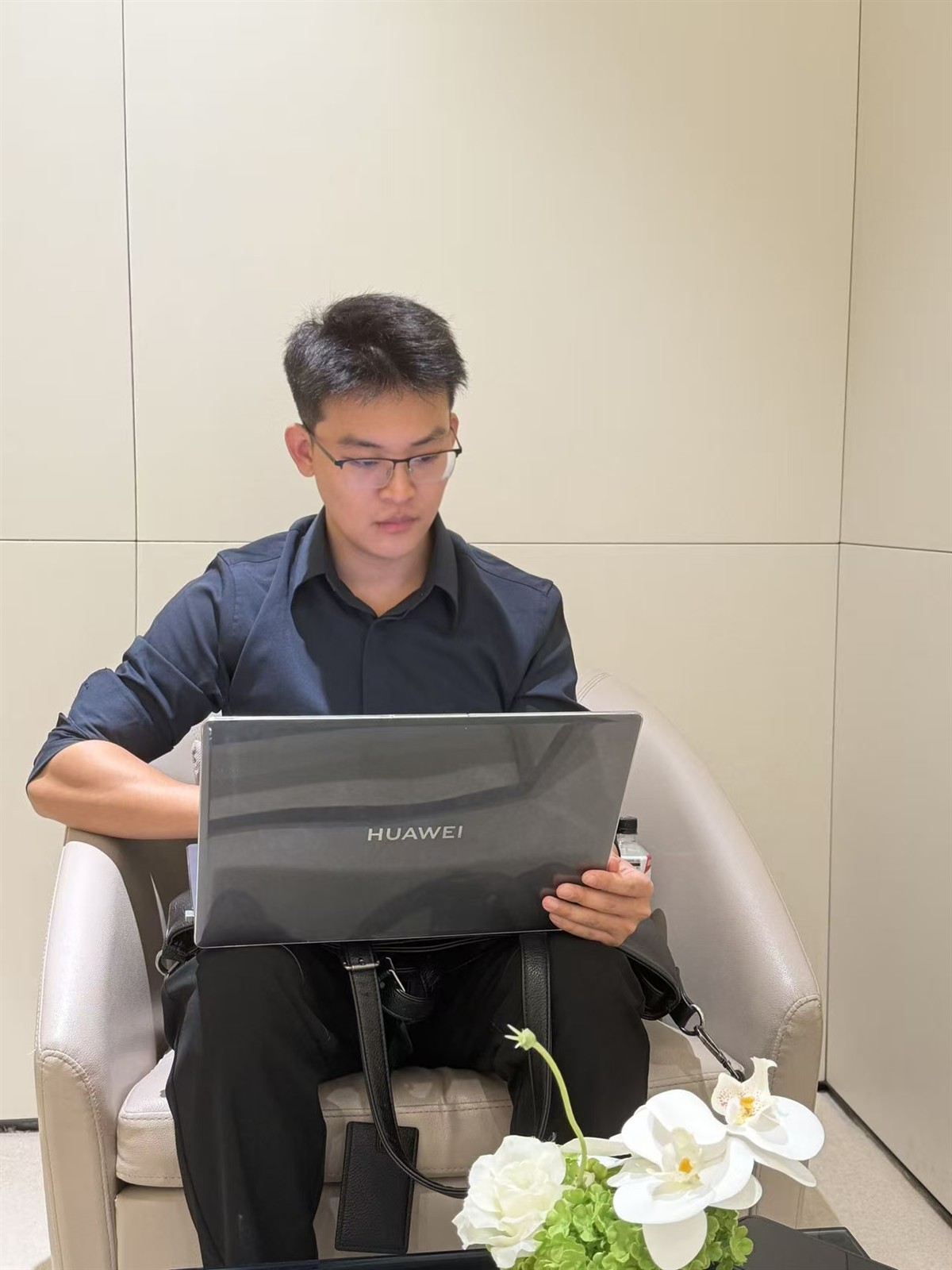 郭金辉个人照片：工作时刻